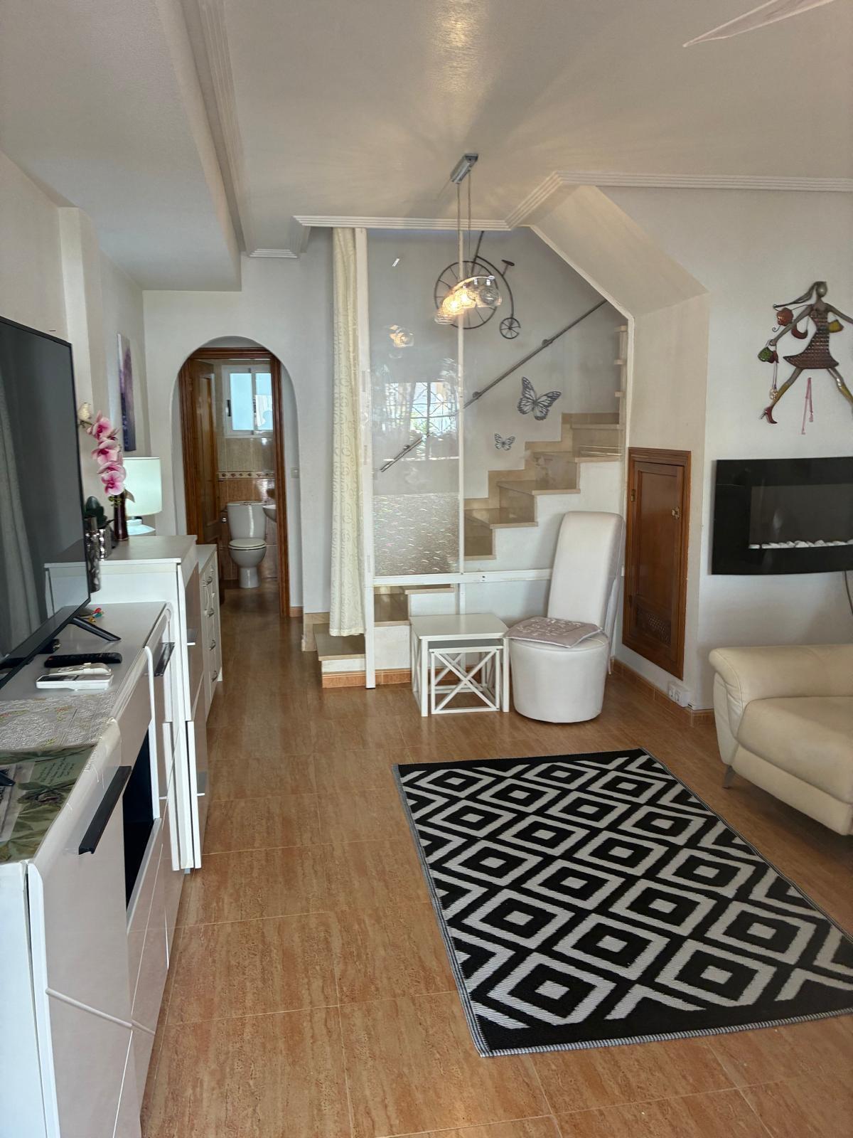 For sale - 2 Bedroom 1 Bathroom Bungalow in Orihuela Costa - Los Almendros-la Florida  - Alicante