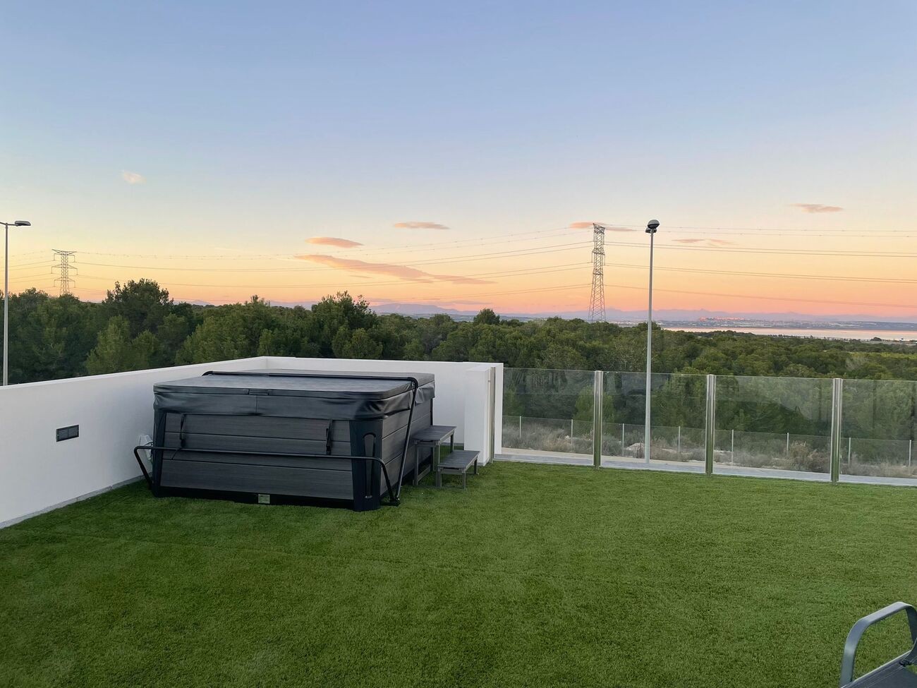 For sale - 3 Bedroom 2 Bathroom Villa in Villamartin - Costa Blanca  - Alicante