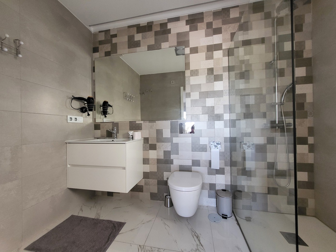 For sale - 3 Bedroom 2 Bathroom Villa in Villamartin - Costa Blanca  - Alicante