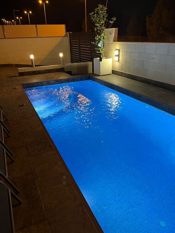 For sale - 3 Bedroom 2 Bathroom Villa in Villamartin - Costa Blanca  - Alicante