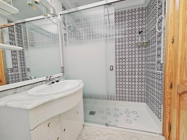 For sale - 4 Bedroom 2 Bathroom Villa in Guardamar del Segura - Guarmar Del Segura  - Alicante