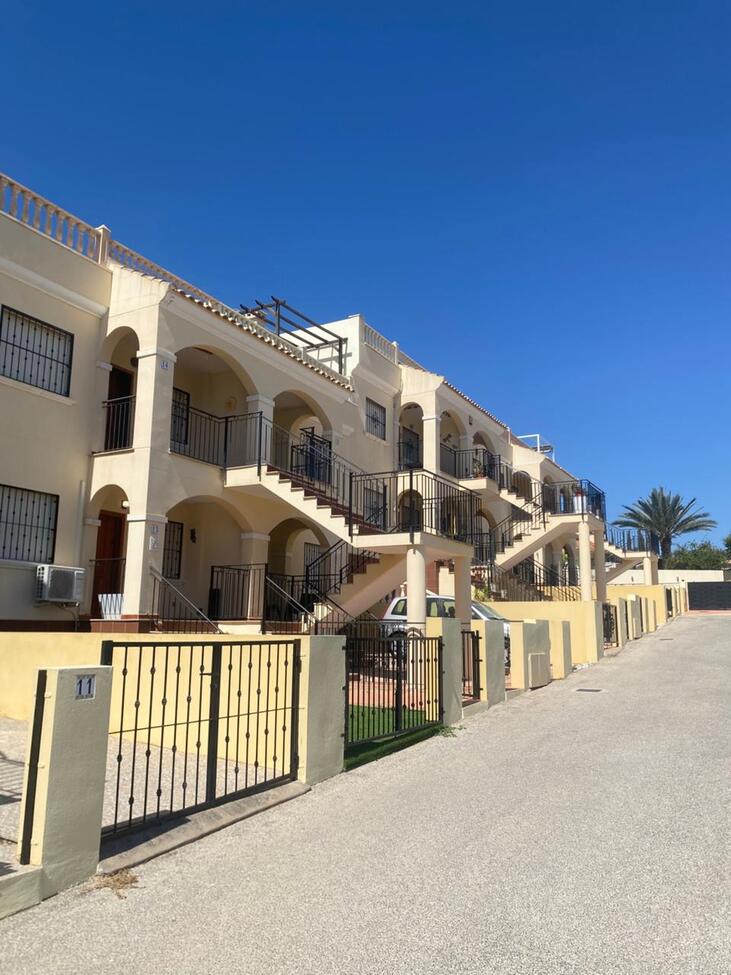 For sale - 2 Bedroom 1 Bathroom Apartment in Algorfa - Costa Blanca  - Alicante