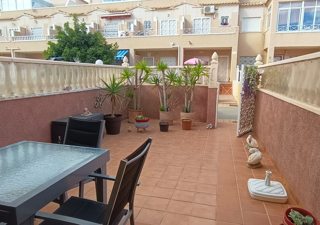2 Bedroom 1 Bathroom Villa in Orihuela Costa