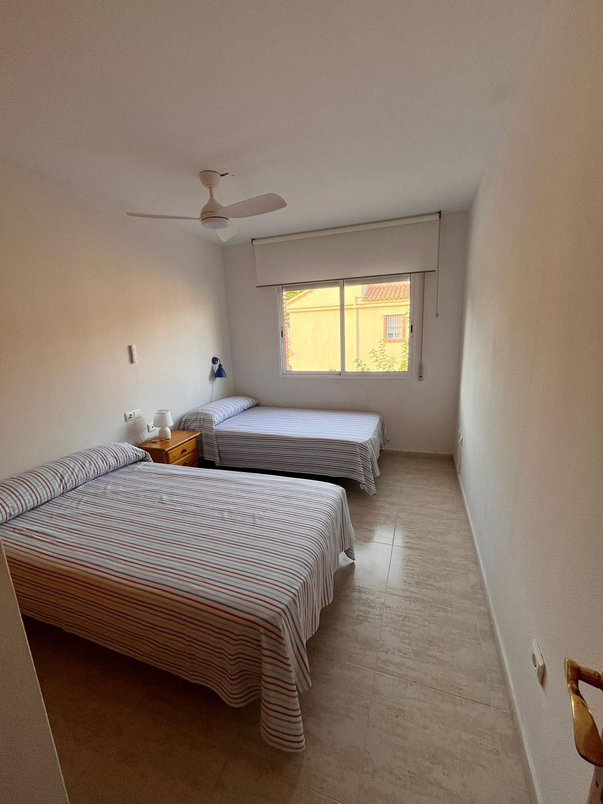 For sale - 3 Bedroom 2 Bathroom Town House in Orihuela Costa - Campoamor  - Alicante