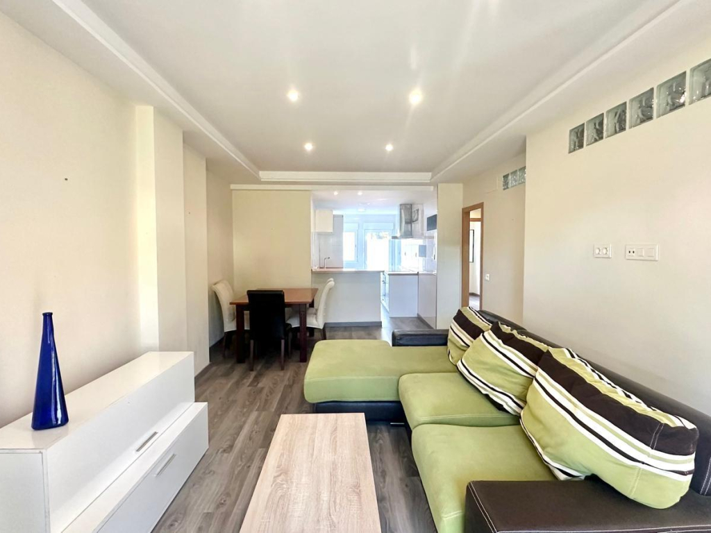 3 Bedroom 2 Bathroom Apartment in Orihuela Costa