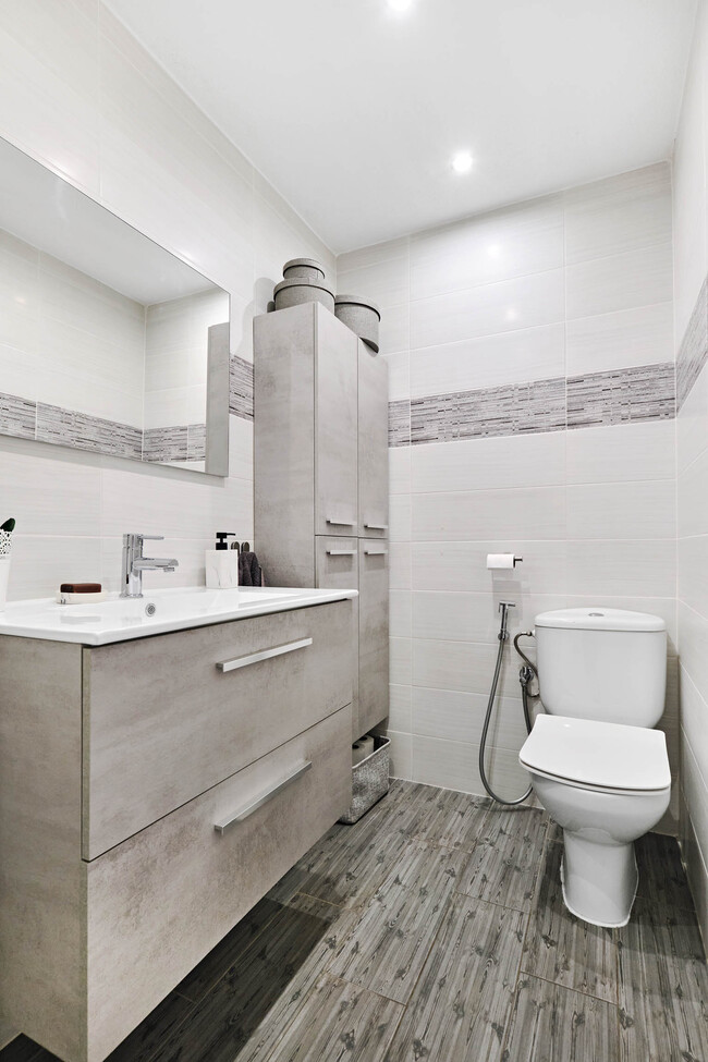 For sale - 3 Bedroom 1 Bathroom Semi Detached in Guardamar del Segura - El Raso  - Alicante