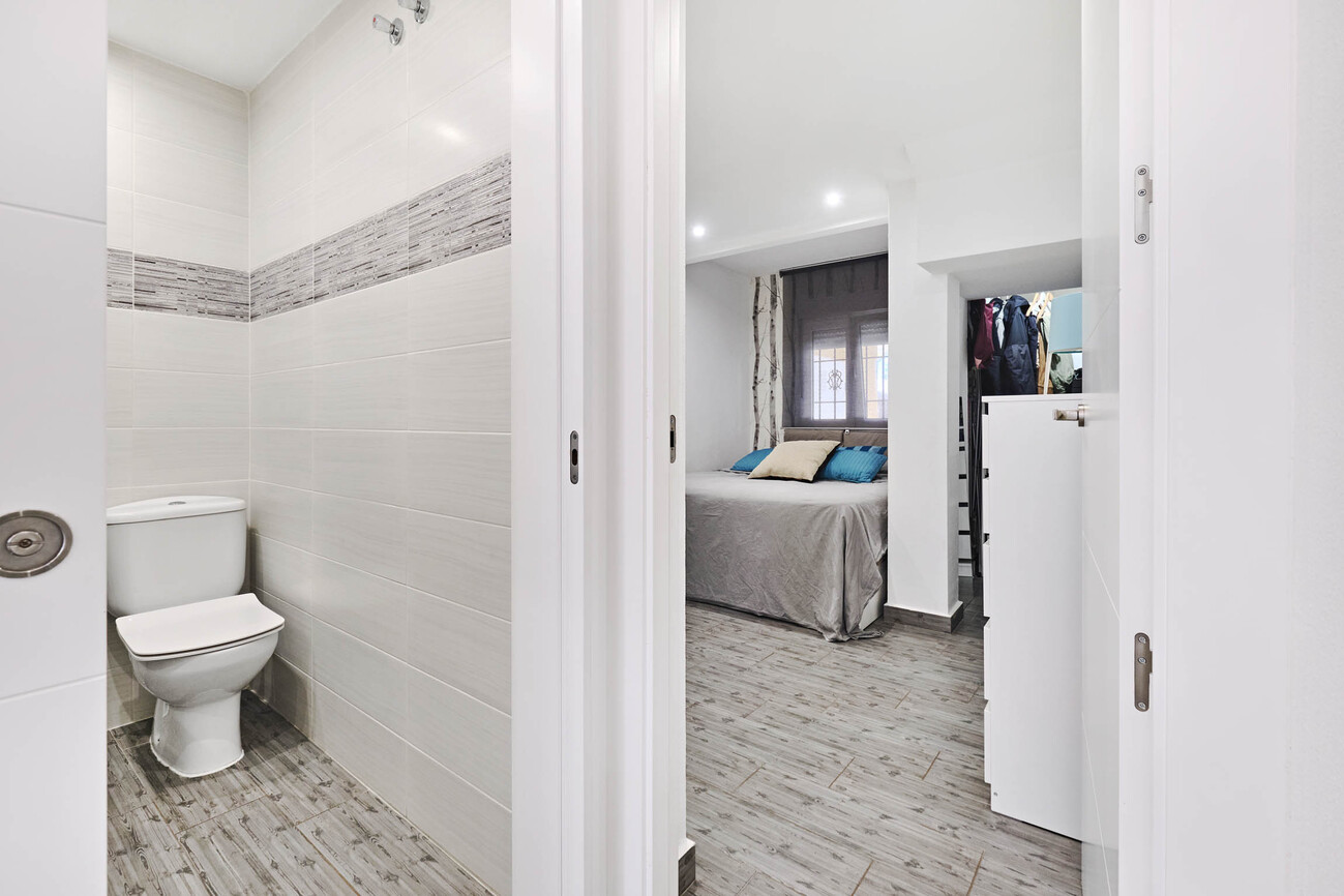 For sale - 3 Bedroom 1 Bathroom Semi Detached in Guardamar del Segura - El Raso  - Alicante