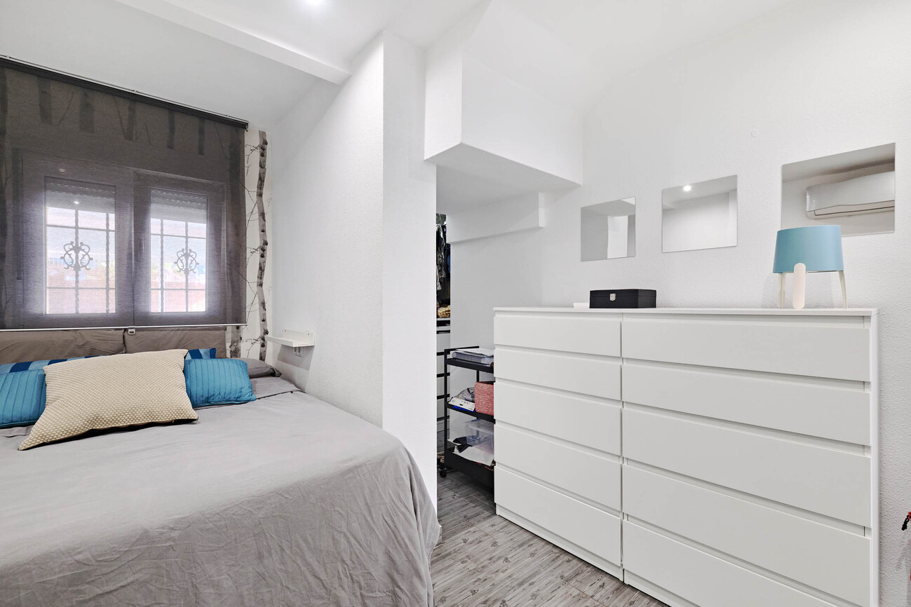 For sale - 3 Bedroom 1 Bathroom Semi Detached in Guardamar del Segura - El Raso  - Alicante