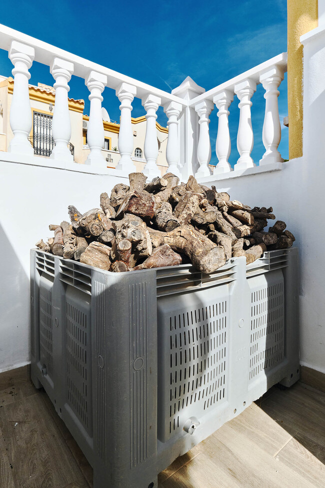 For sale - 3 Bedroom 1 Bathroom Semi Detached in Guardamar del Segura - El Raso  - Alicante