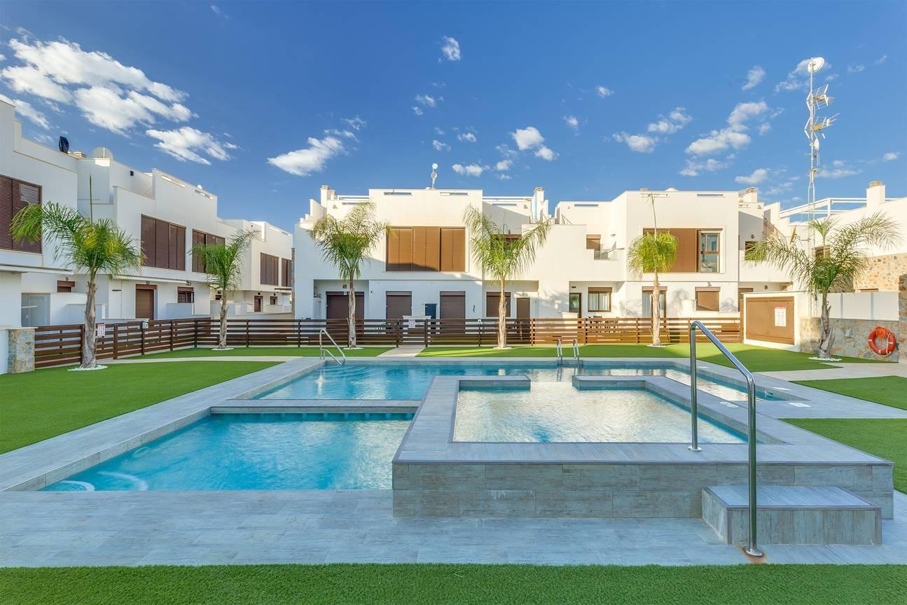 For sale - 3 Bedroom 2 Bathroom Apartment in Pilar de La Horadada - Torre de la Horadada  - Alicante