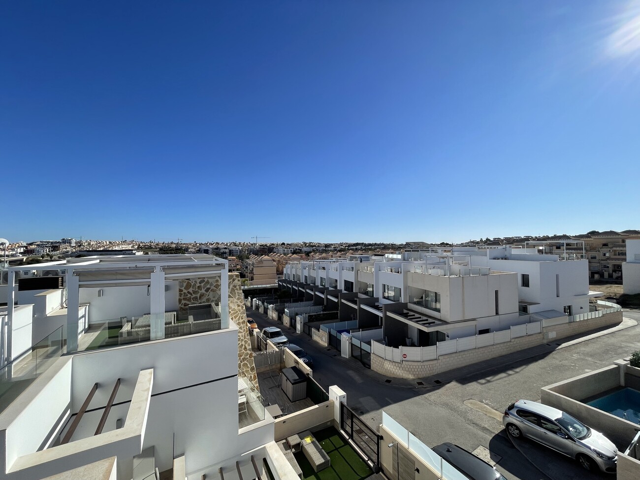 For sale - 2 Bedroom 1 Bathroom Semi Detached in Villamartin -  - Alicante