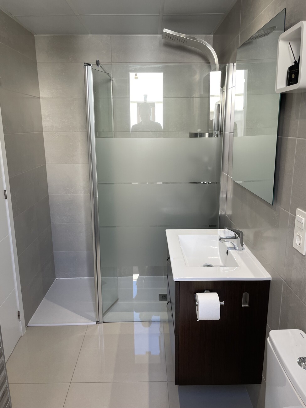 For sale - 2 Bedroom 1 Bathroom Semi Detached in Villamartin -  - Alicante