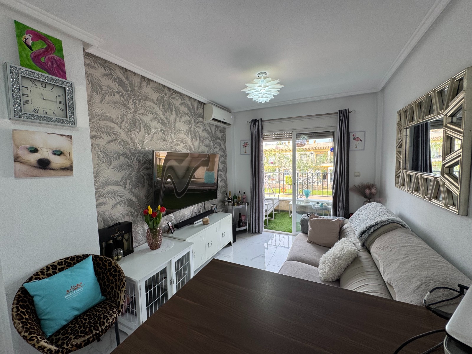 For sale - 2 Bedroom 1 Bathroom Apartment in Villamartin - Costa Blanca  - Alicante