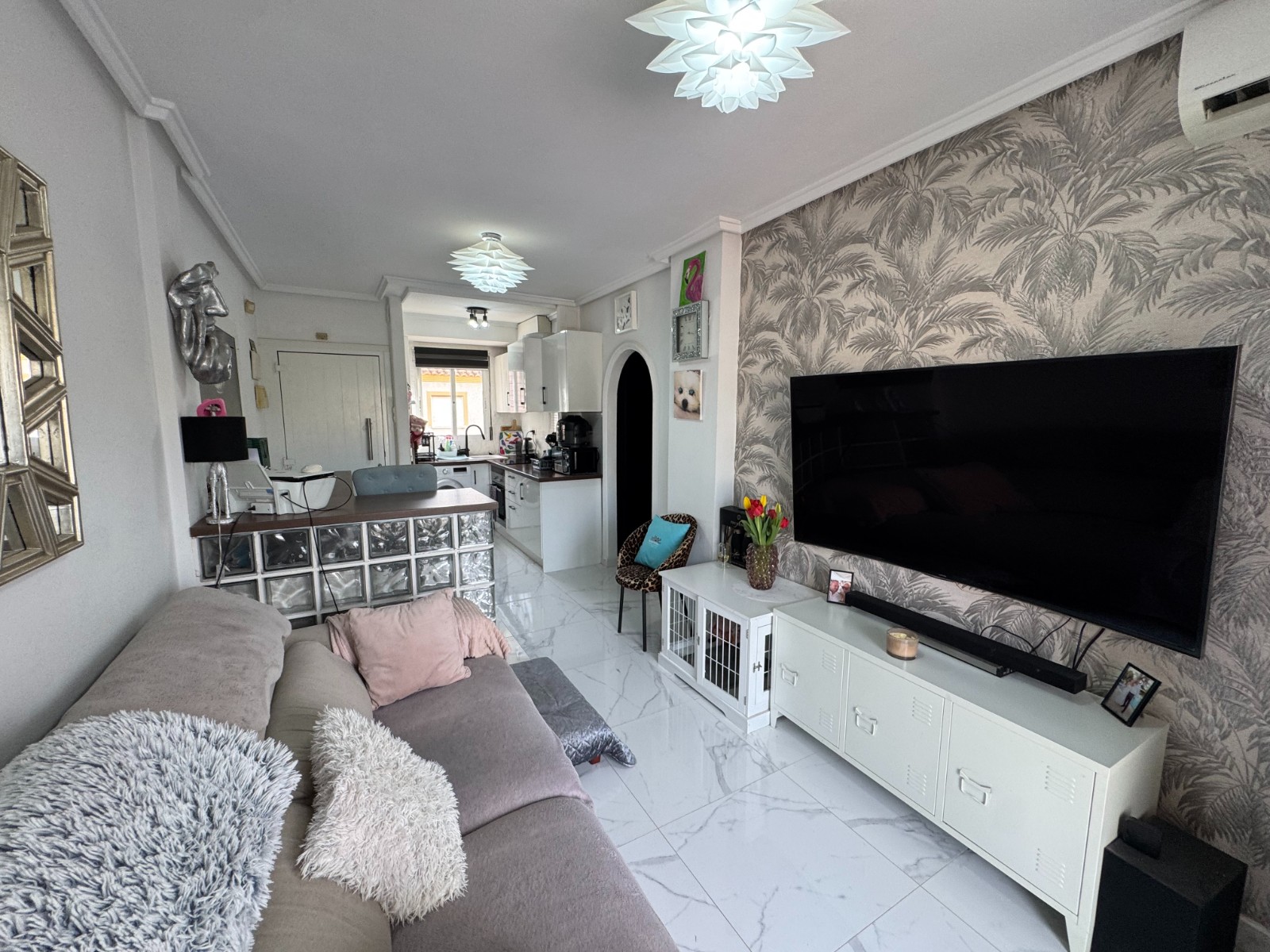 For sale - 2 Bedroom 1 Bathroom Apartment in Villamartin - Costa Blanca  - Alicante