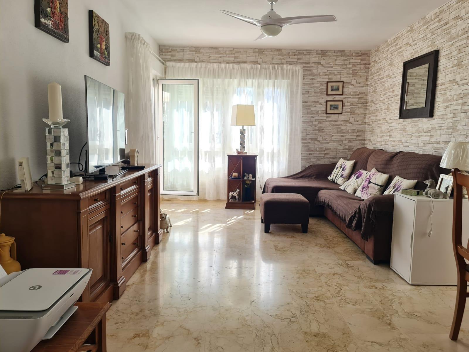 For sale - 3 Bedroom 2 Bathroom Villa in Orihuela Costa - Lomas De Campoamor-las Ramblas  - Alicante