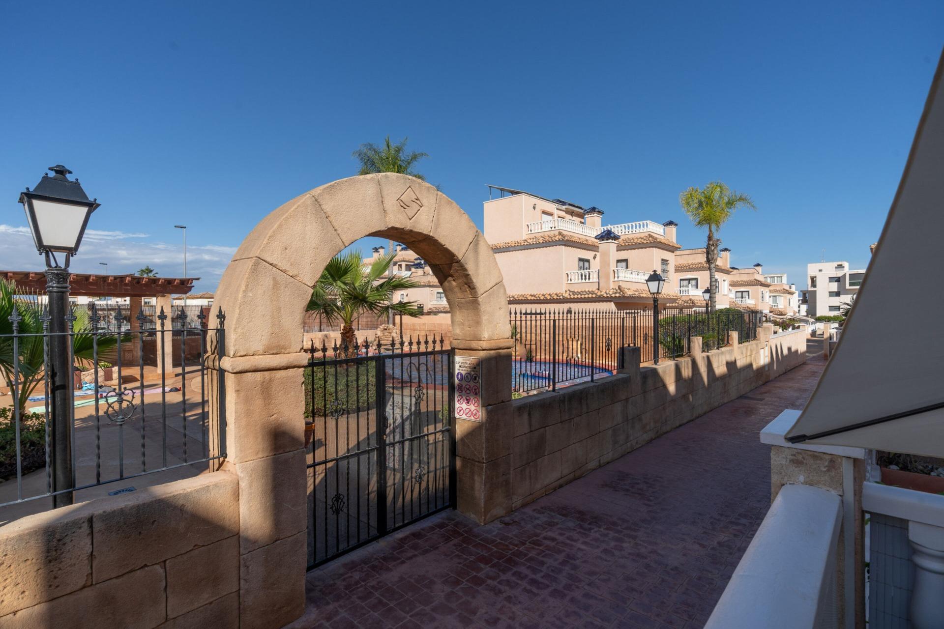 For sale - 2 Bedroom 2 Bathroom Town House in Orihuela Costa - Los Dolses  - Alicante