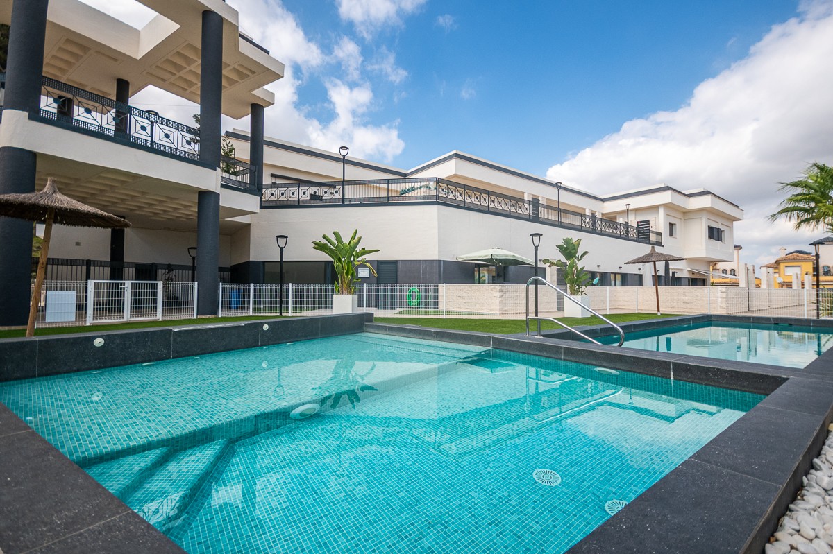 For sale - 2 Bedroom 1 Bathroom Apartment in Algorfa - Inland  - Alicante