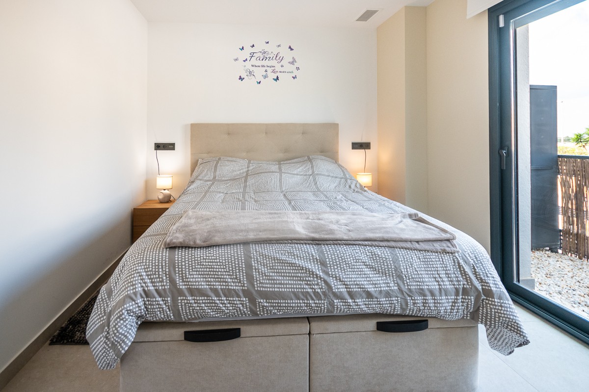 For sale - 2 Bedroom 1 Bathroom Apartment in Algorfa - Inland  - Alicante