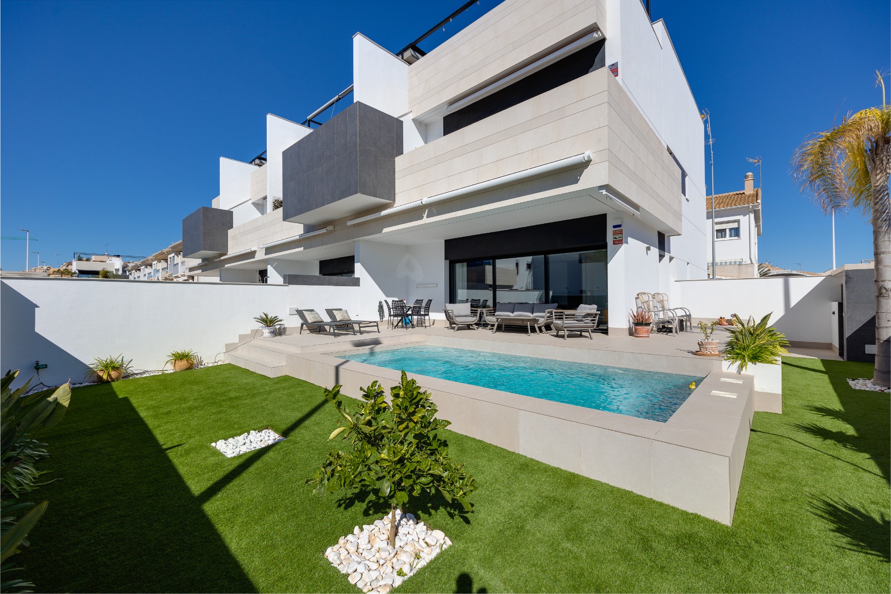 For sale - 3 Bedroom 2 Bathroom Bungalow in Pilar de La Horadada - Costa Blanca  - Alicante