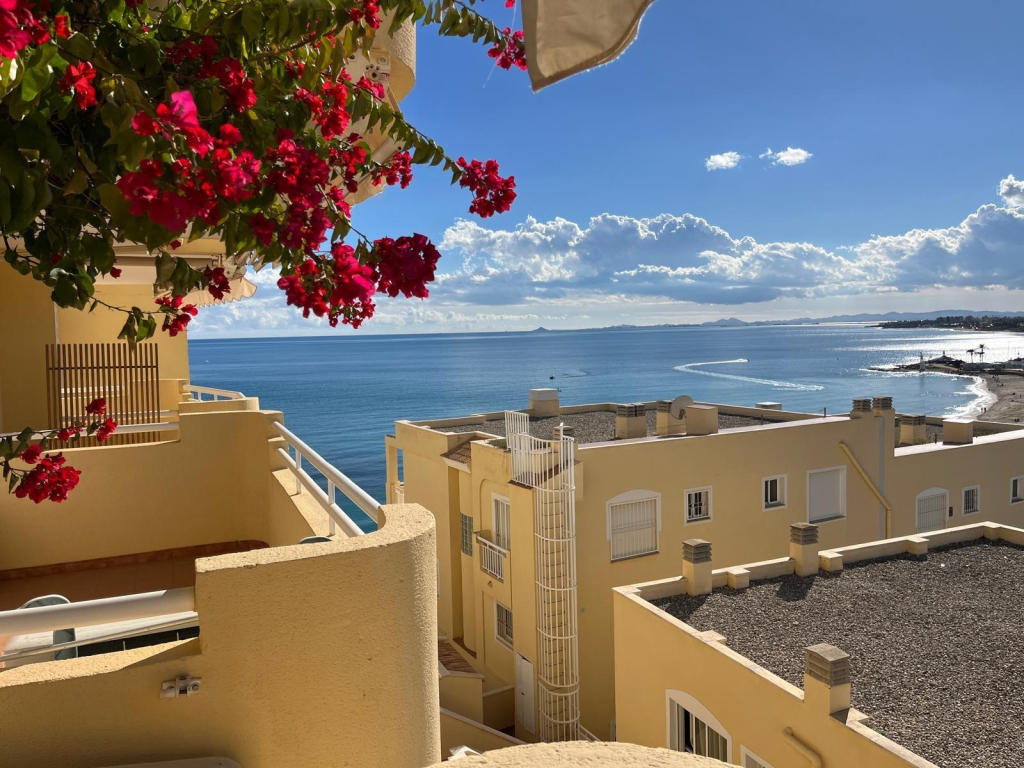 3 Bedroom 2 Bathroom Apartment in Cabo Roig