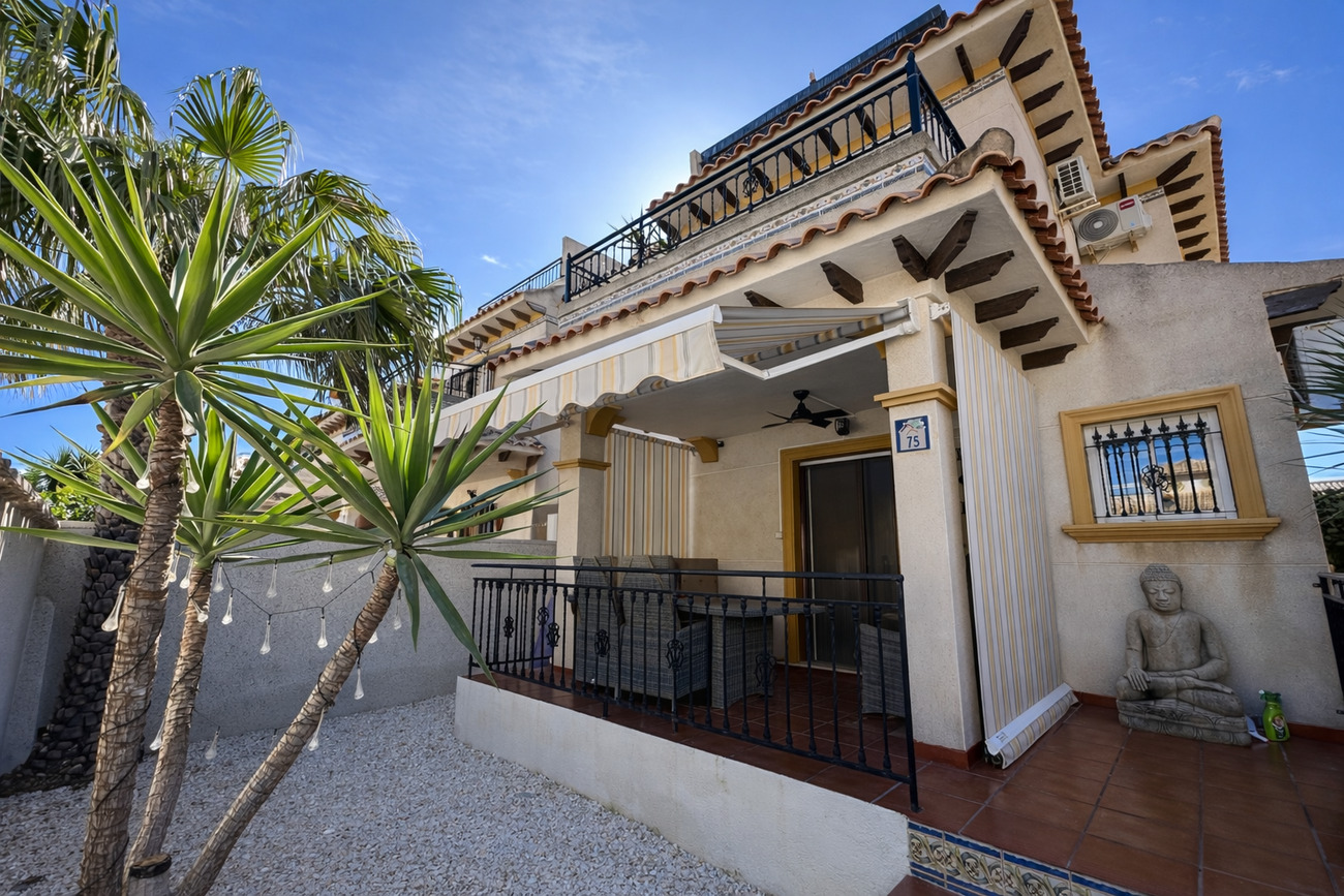 For sale - 2 Bedroom 1 Bathroom Quad House in La Zenia - Villa's San Jose IV  - Alicante
