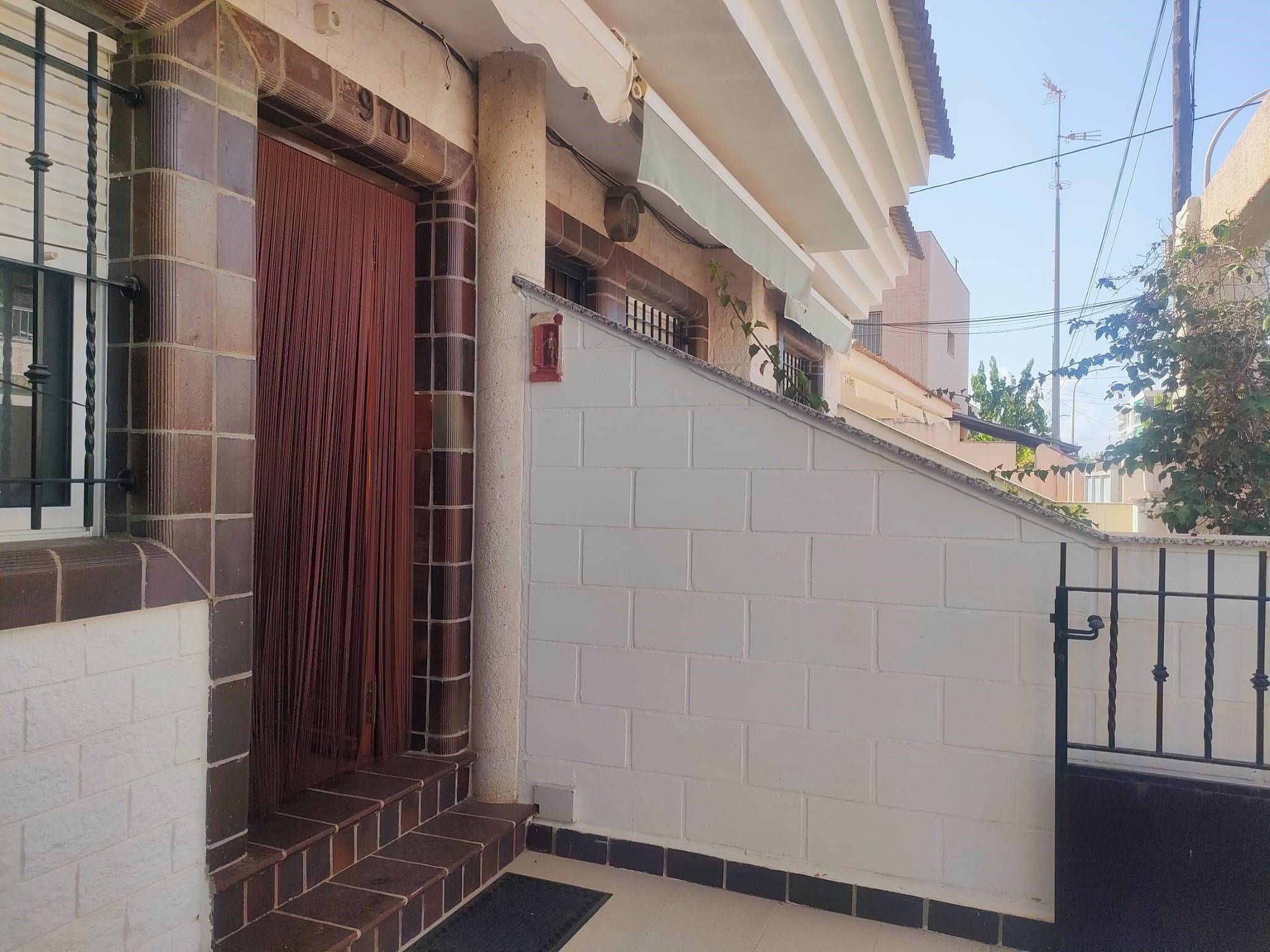 For sale - 4 Bedroom 3 Bathroom Town House in Pilar de La Horadada - Torre de la Horadada  - Alicante