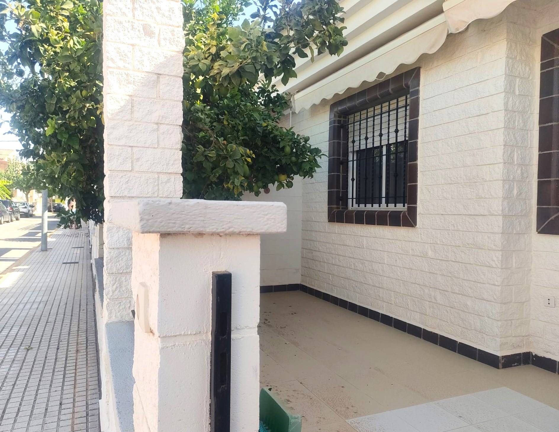 For sale - 4 Bedroom 3 Bathroom Town House in Pilar de La Horadada - Torre de la Horadada  - Alicante