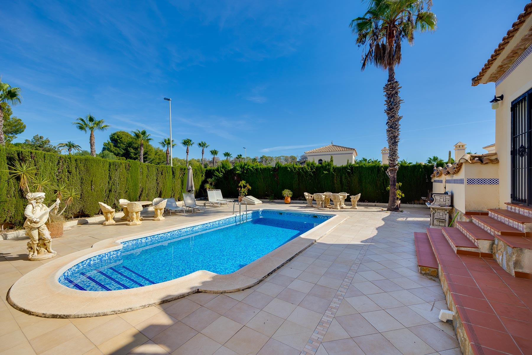 For sale - 3 Bedroom 1 Bathroom Villa in Orihuela Costa - Costa Blanca  - Alicante