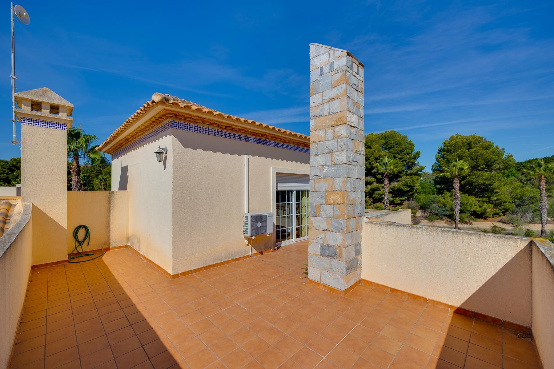 For sale - 3 Bedroom 1 Bathroom Villa in Orihuela Costa - Costa Blanca  - Alicante