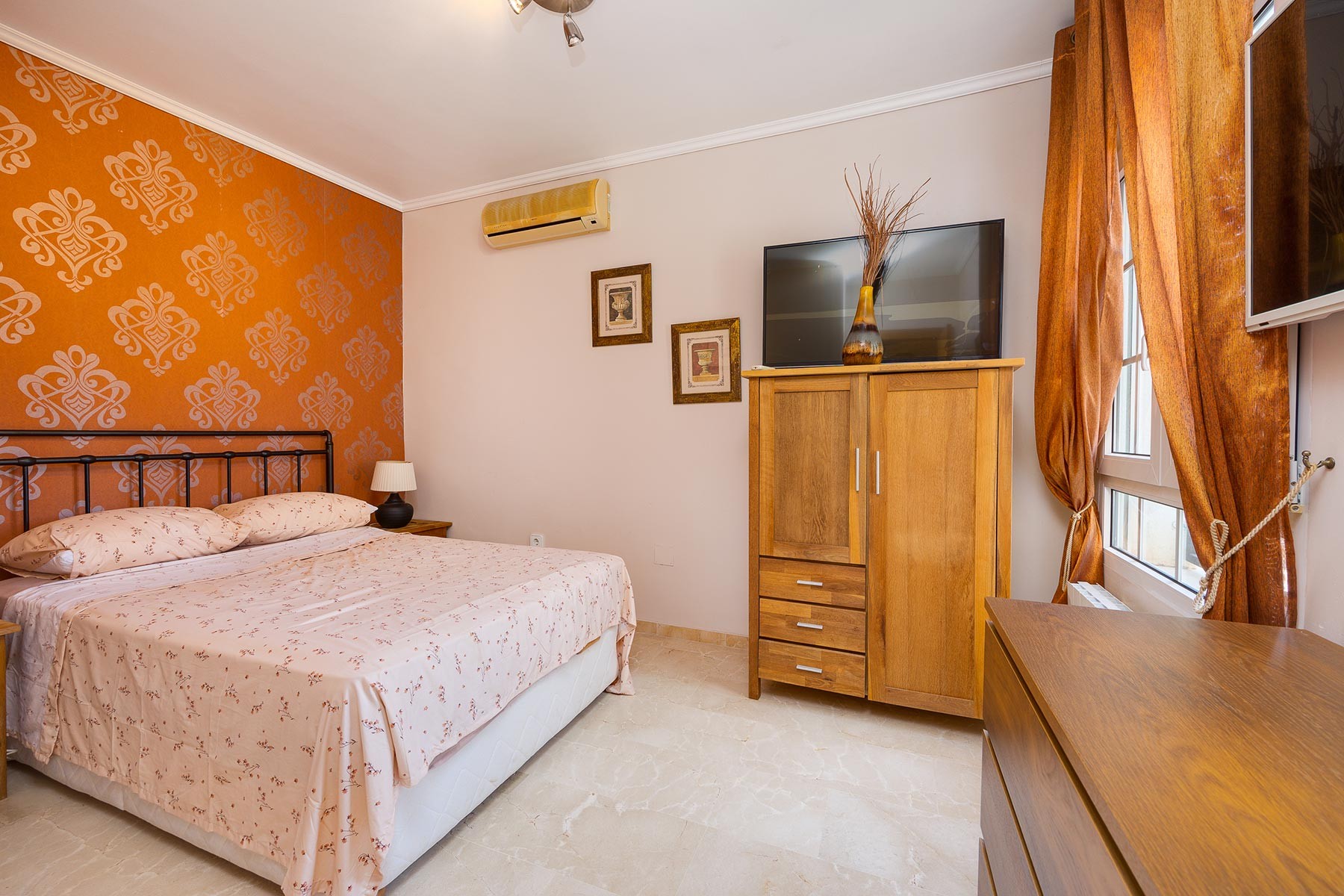 For sale - 3 Bedroom 1 Bathroom Villa in Orihuela Costa - Costa Blanca  - Alicante