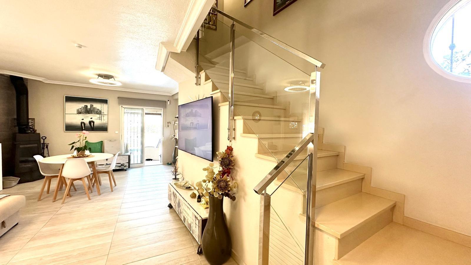 For sale - 3 Bedroom 3 Bathroom Villa in Orihuela Costa - La Regia  - Alicante