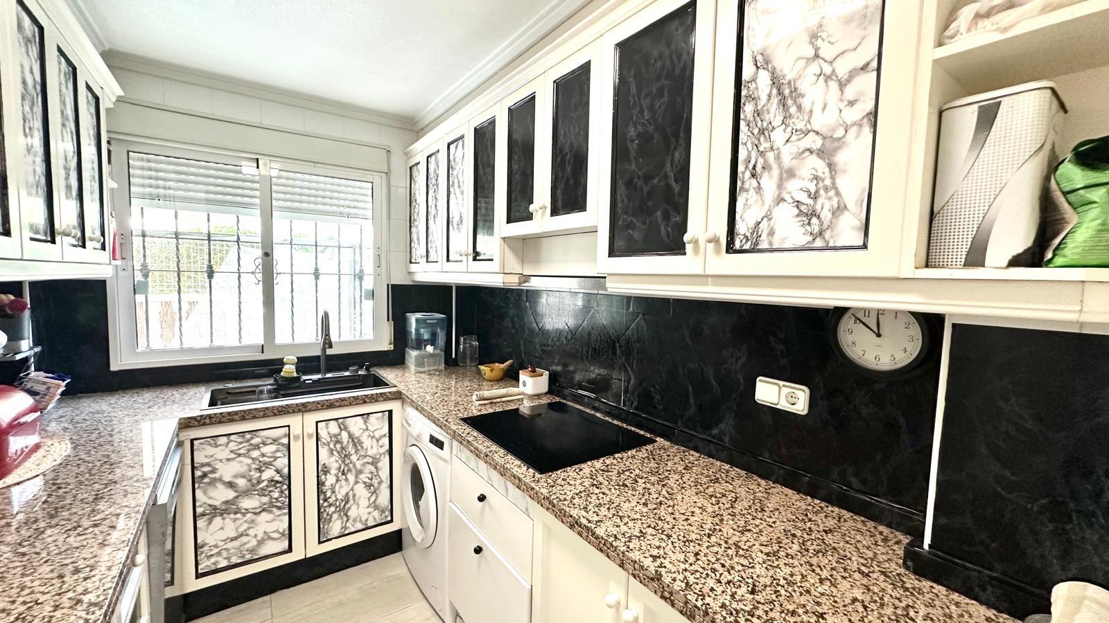 For sale - 3 Bedroom 3 Bathroom Villa in Orihuela Costa - La Regia  - Alicante