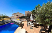 27-170-457-11-924/75417, 3 Bedroom 3 Bathroom Villa in Orihuela Costa