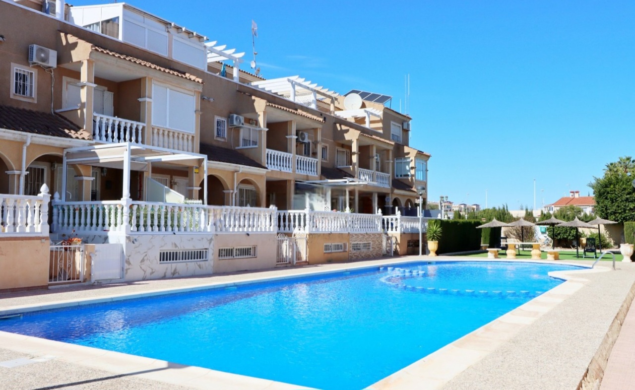 For sale - 3 Bedroom 2 Bathroom Town House in Playa Flamenca - Costa Blanca  - Alicante