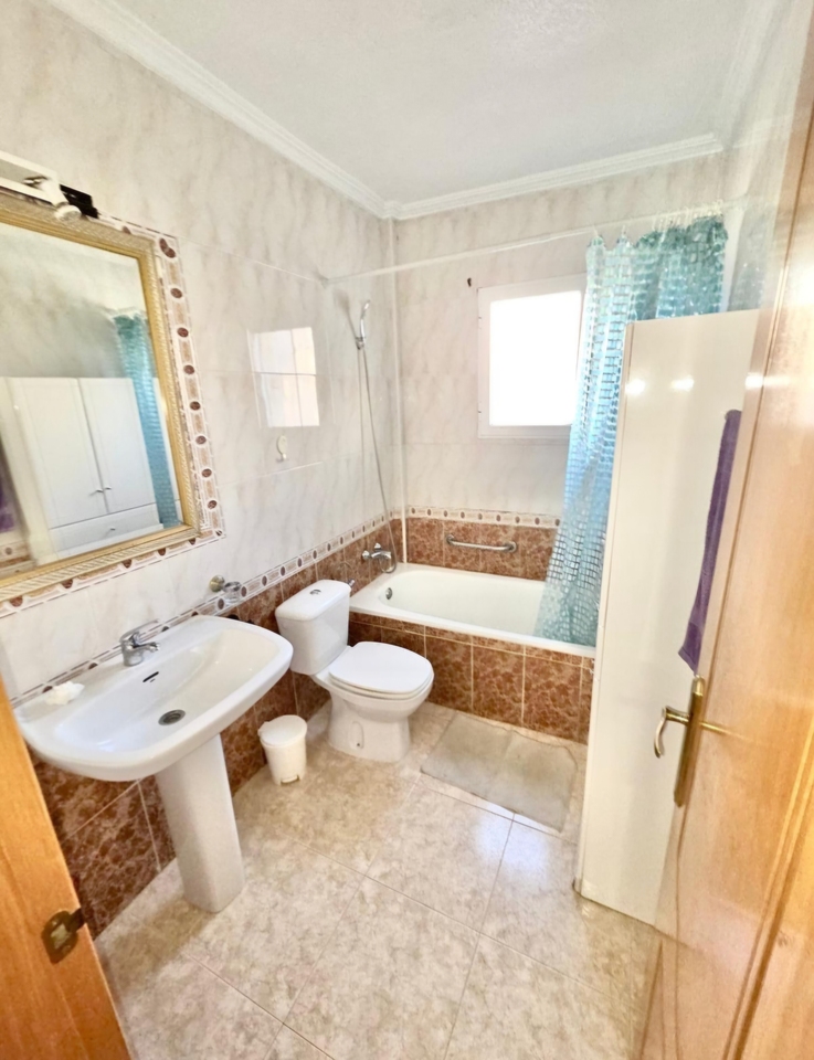 For sale - 3 Bedroom 2 Bathroom Town House in Playa Flamenca - Costa Blanca  - Alicante