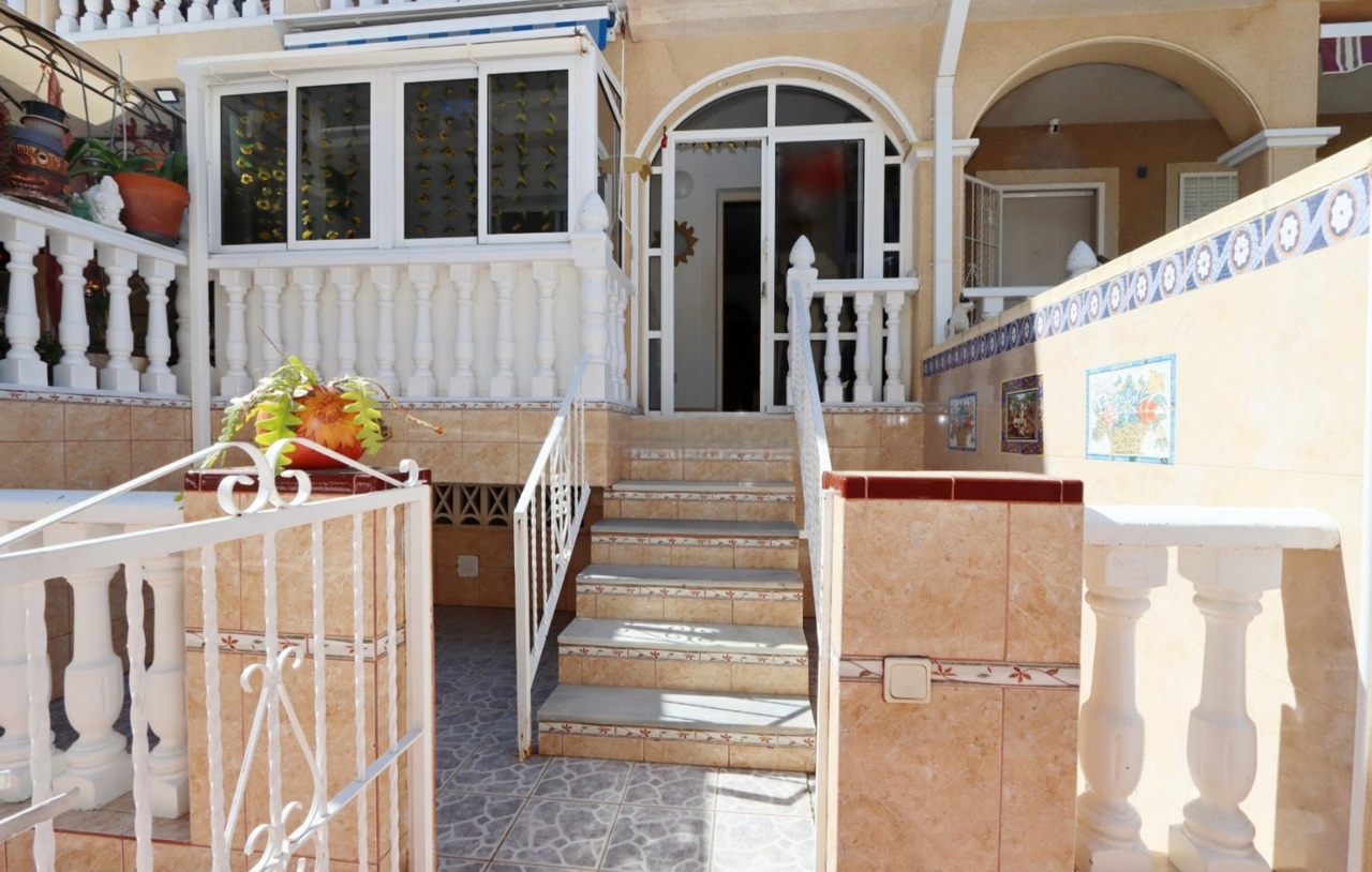 For sale - 3 Bedroom 2 Bathroom Town House in Playa Flamenca - Costa Blanca  - Alicante