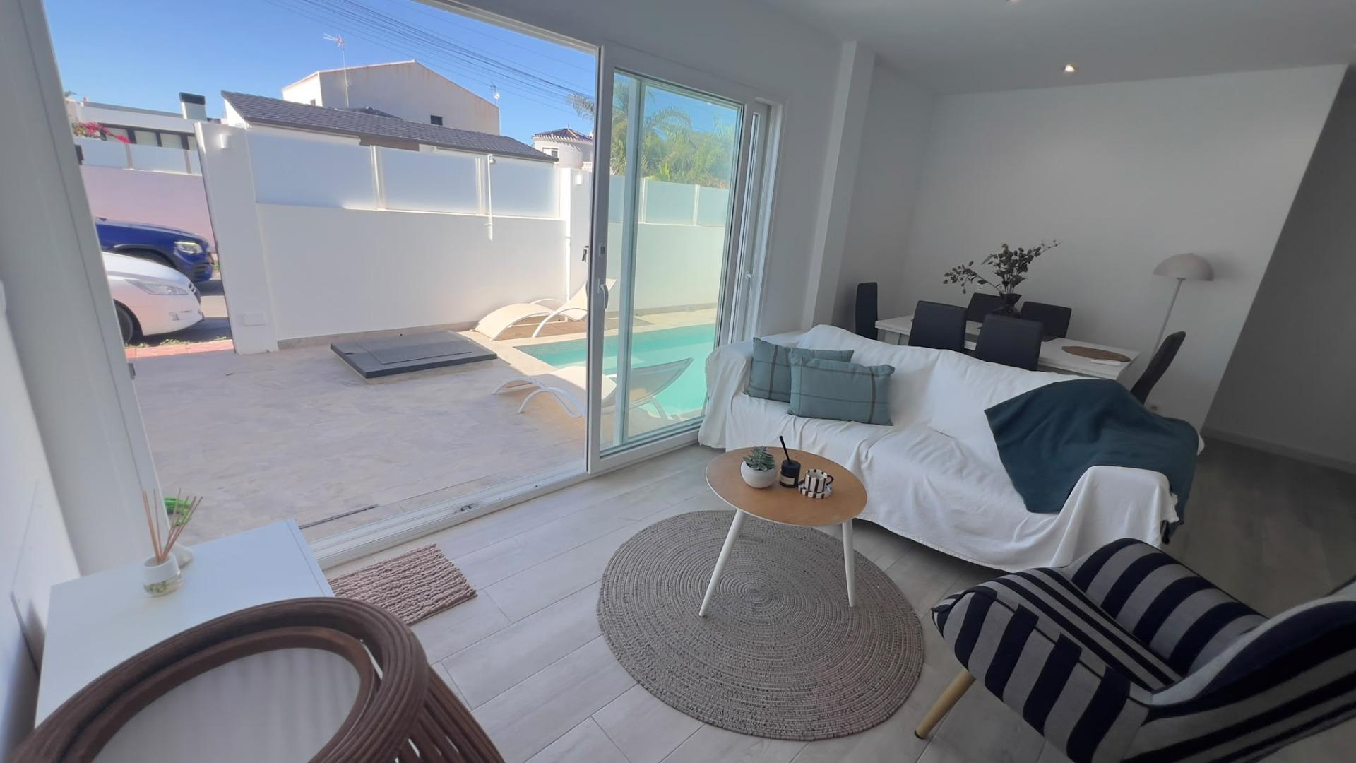 For sale - 3 Bedroom 1 Bathroom Bungalow in Orihuela Costa - La Regia  - Alicante