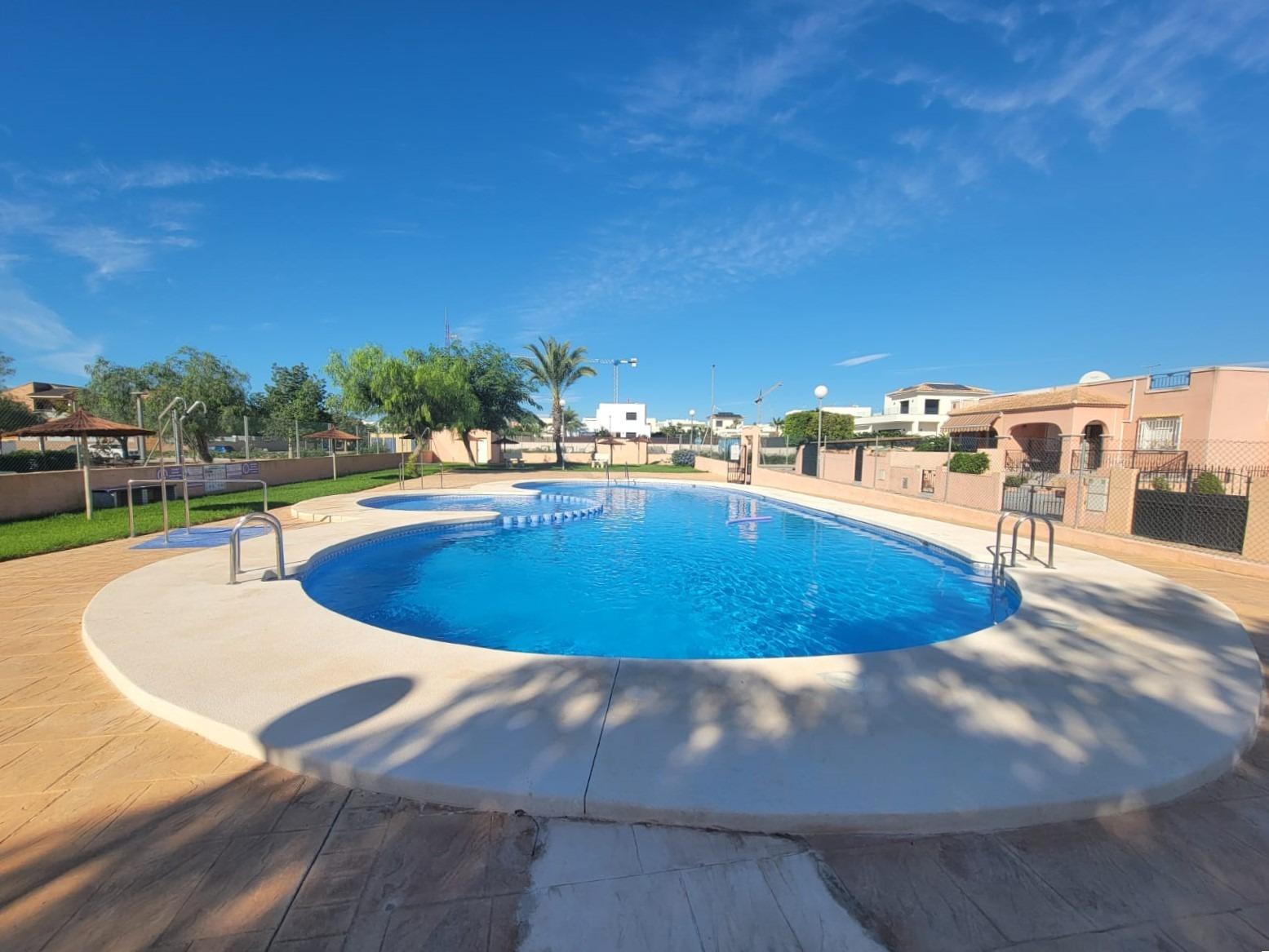 For sale - 3 Bedroom 1 Bathroom Town House in Los Montesinos - Los Montesinos - Urb. La Herrada  - Alicante
