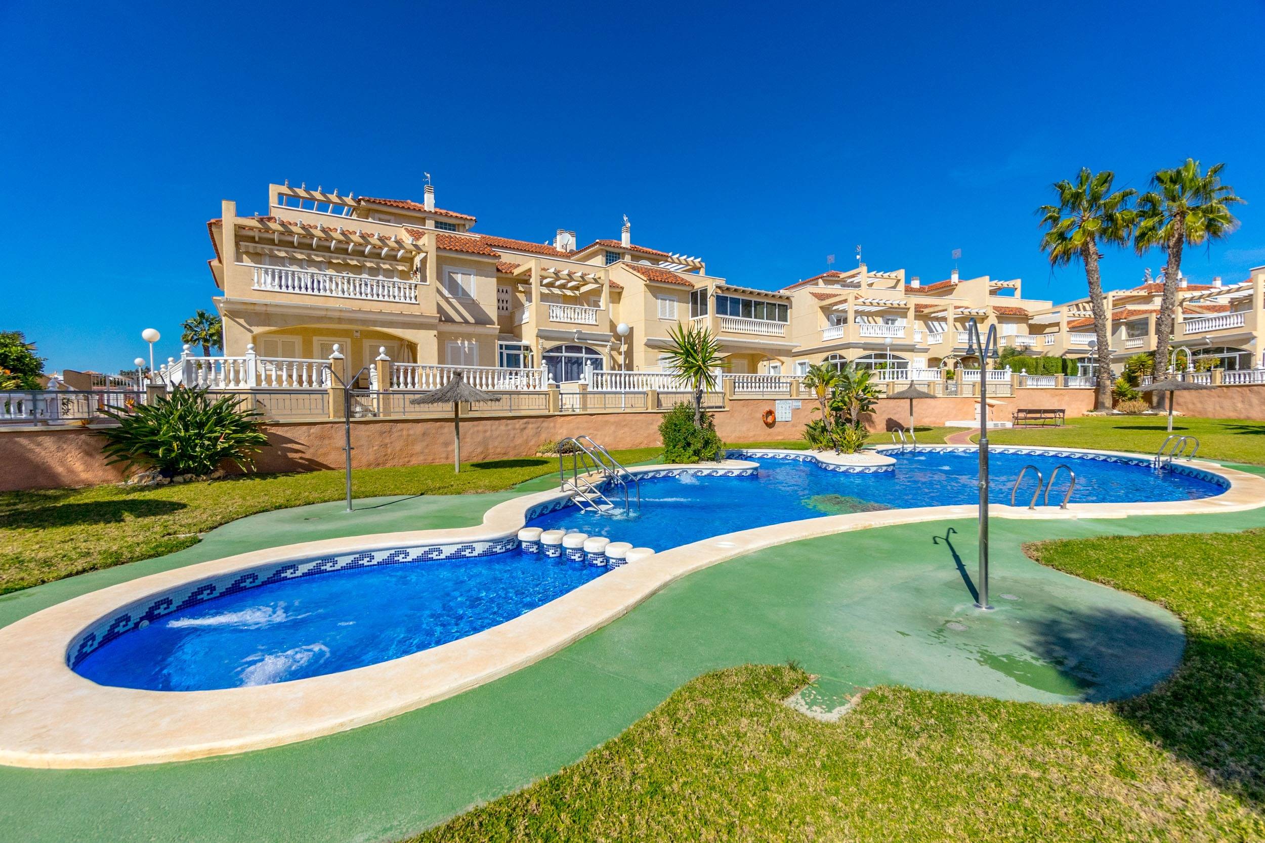 For sale - 2 Bedroom 2 Bathroom Duplex in Orihuela Costa - Playa Flamenca  - Alicante