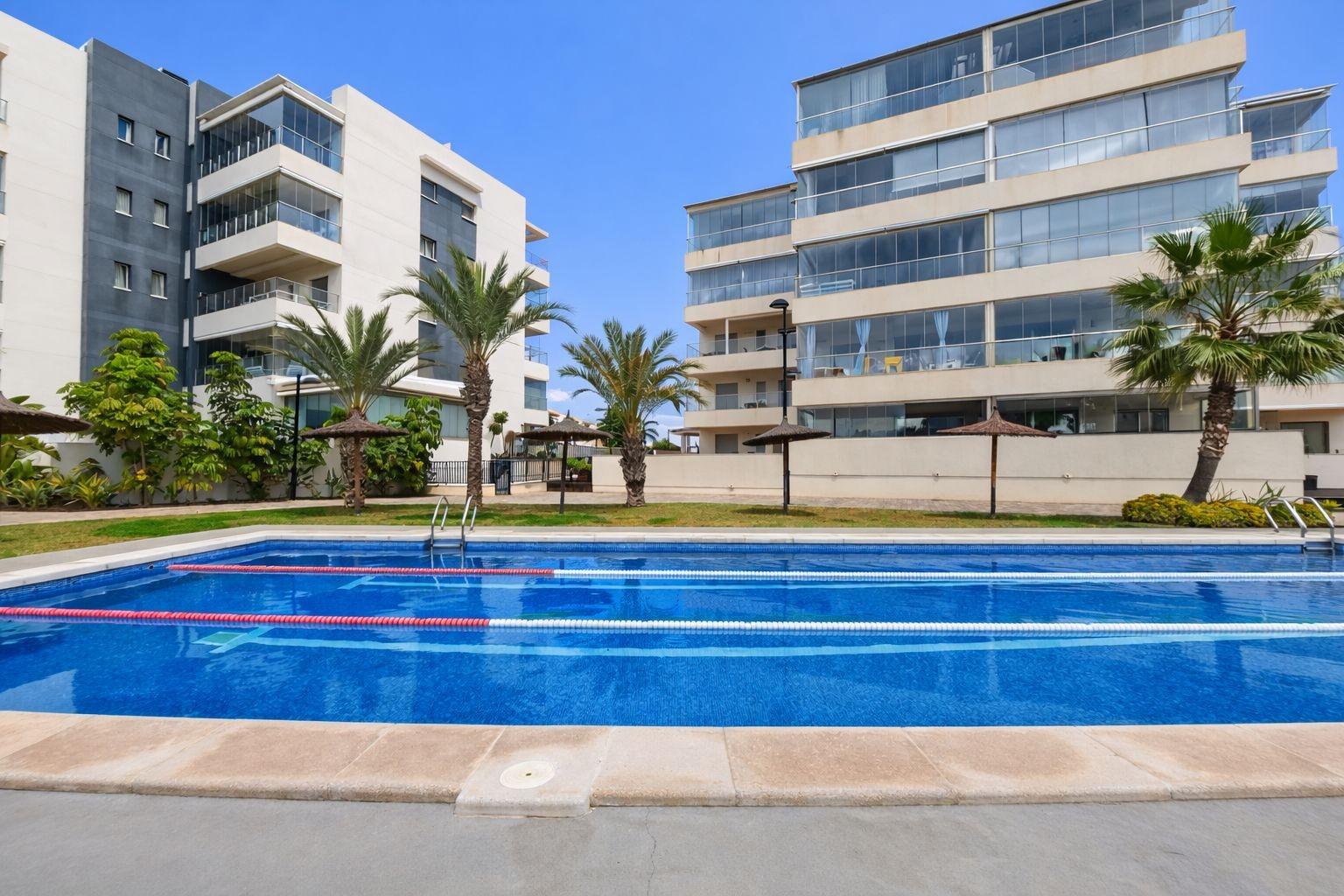 For sale - 3 Bedroom 2 Bathroom Apartment in Orihuela Costa - Villamartin  - Alicante
