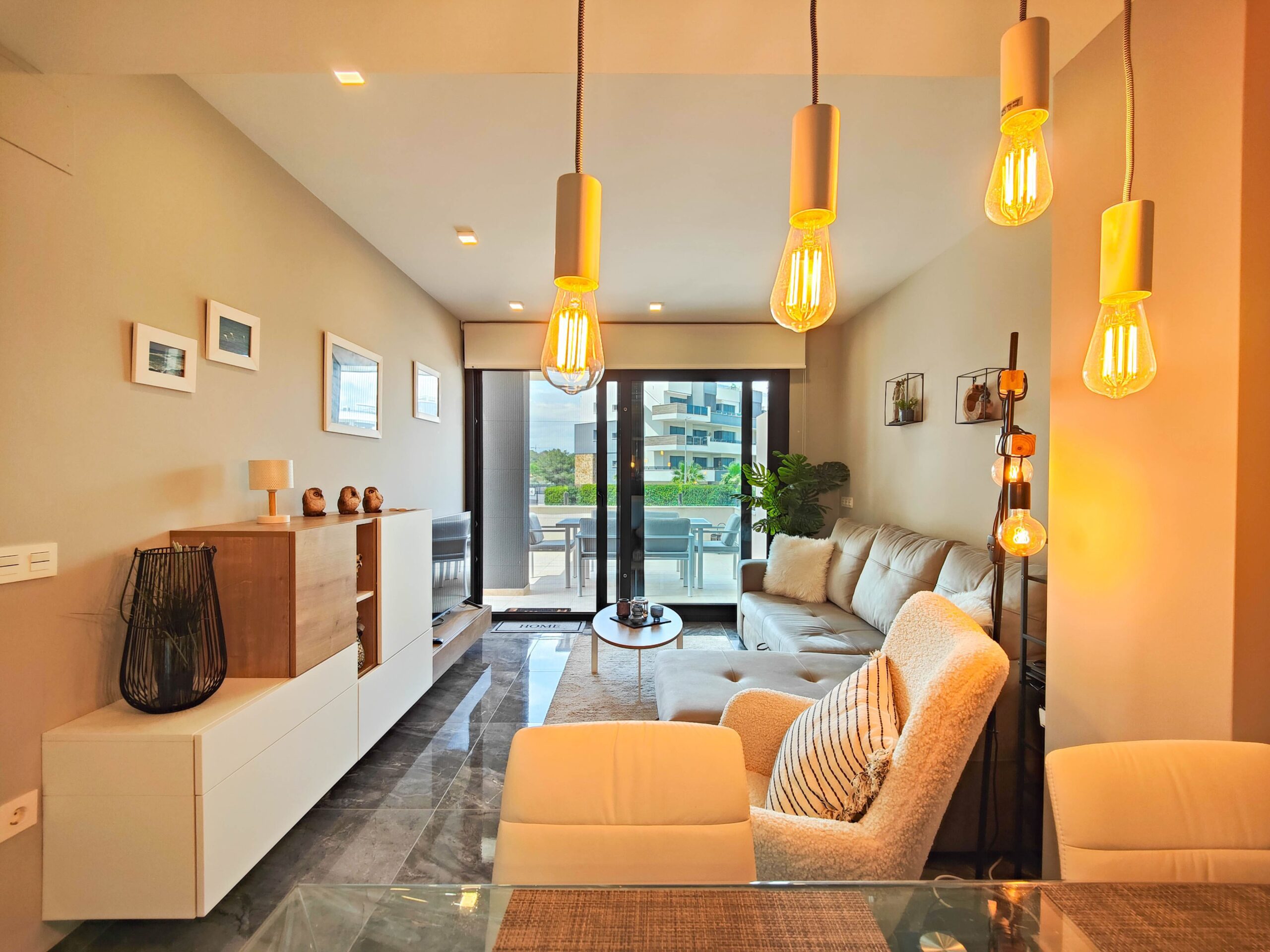 For sale - 2 Bedroom 2 Bathroom Apartment in Orihuela Costa - Costa Blanca  - Alicante