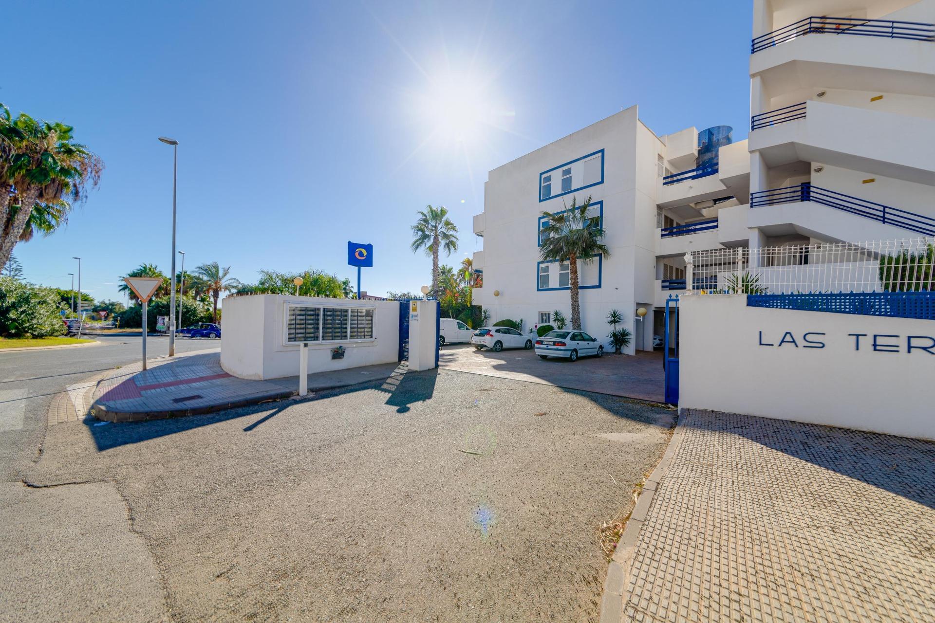 For sale - 2 Bedroom 2 Bathroom Apartment in Playa Flamenca - Orihuela Costa  - Alicante