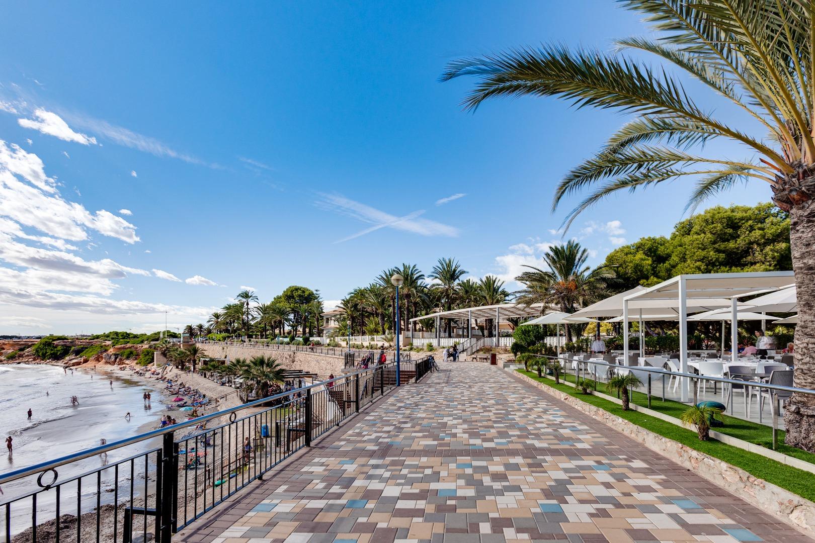 For sale - 2 Bedroom 2 Bathroom Apartment in Playa Flamenca - Orihuela Costa  - Alicante