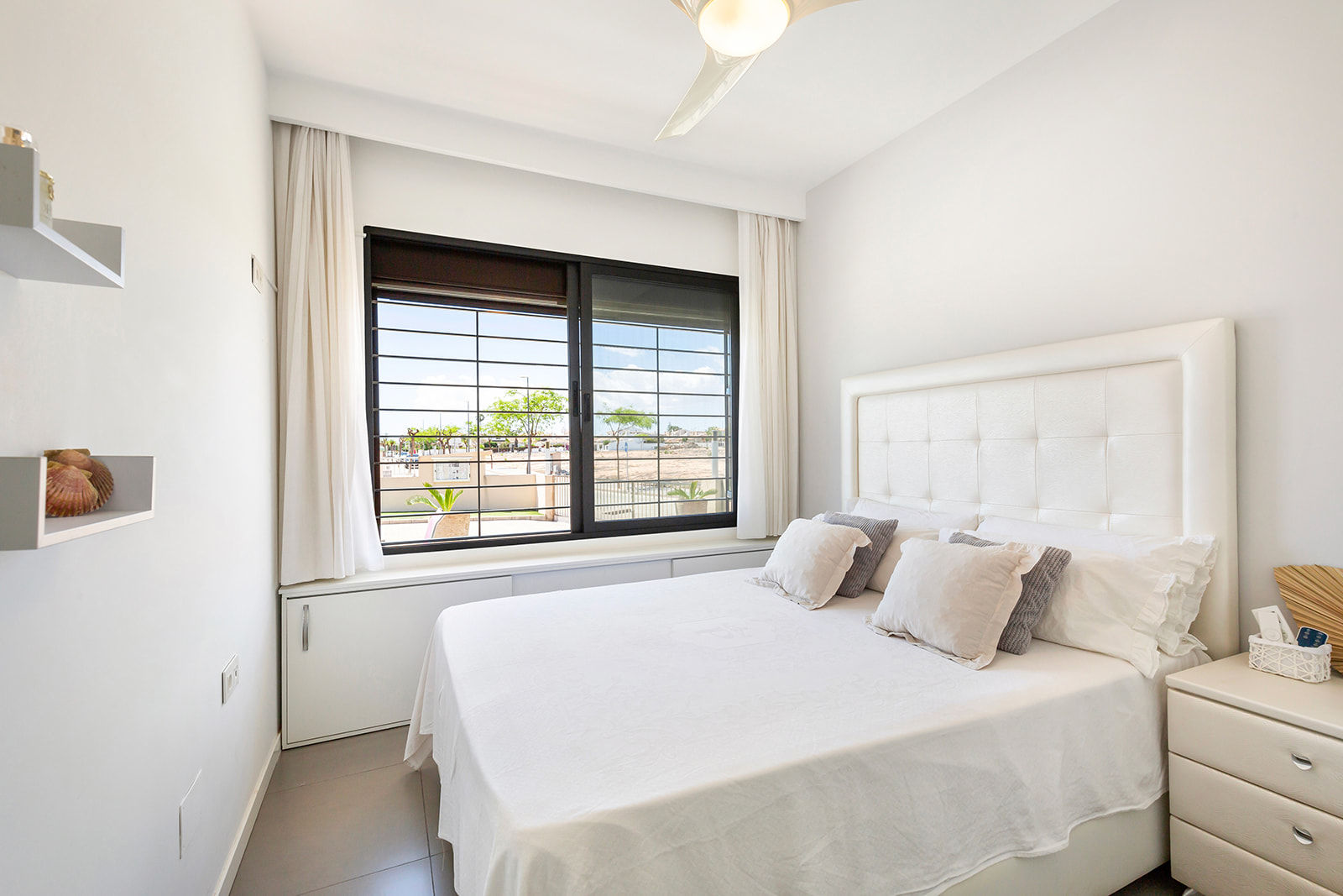 For sale - 4 Bedroom 3 Bathroom Apartment in Pilar de la Horadada - Torre de la Horadada  - Alicante