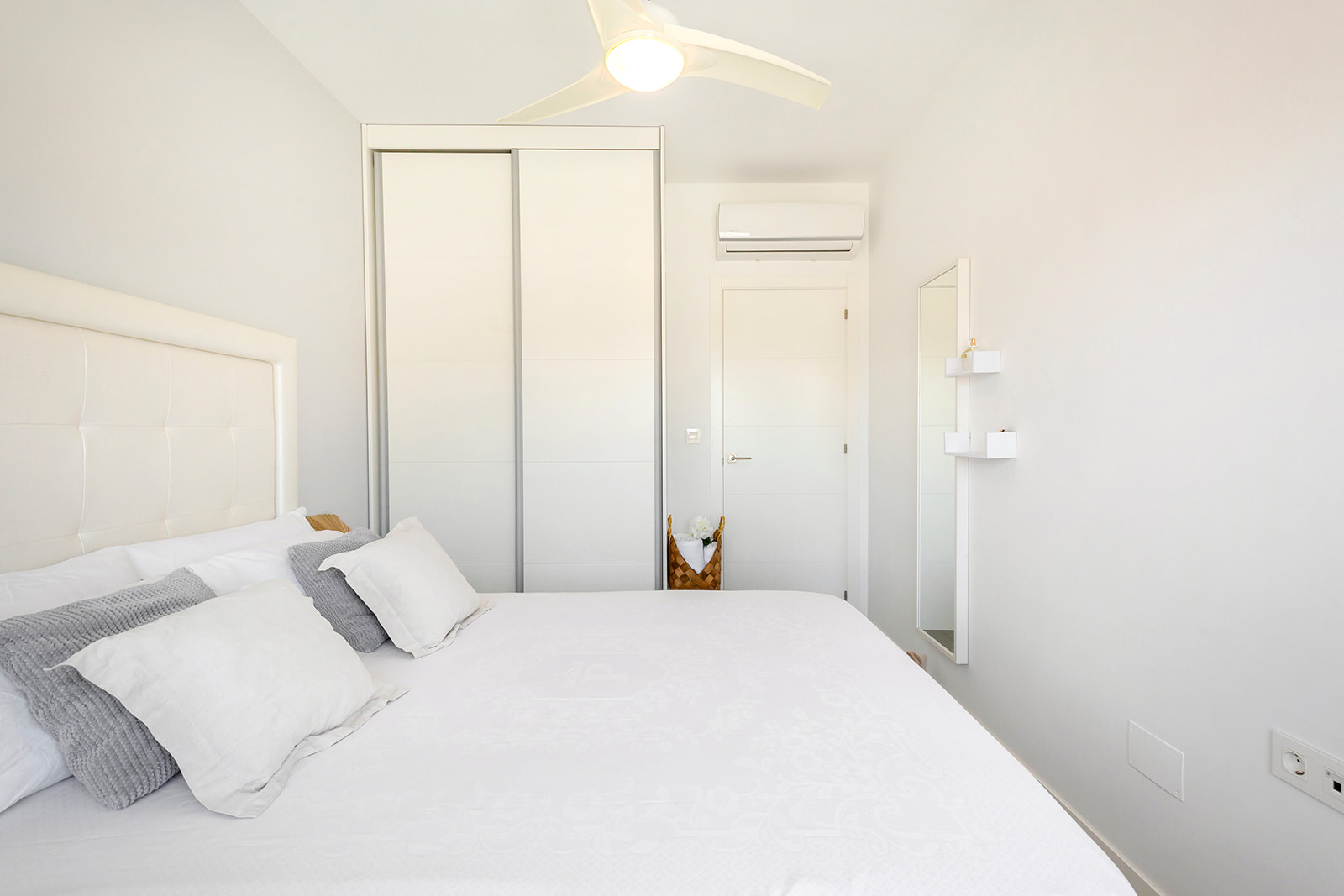 For sale - 4 Bedroom 3 Bathroom Apartment in Pilar de la Horadada - Torre de la Horadada  - Alicante