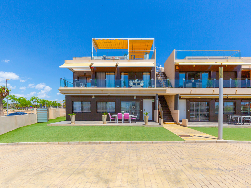 4 Bedroom 3 Bathroom Apartment in Pilar de la Horadada