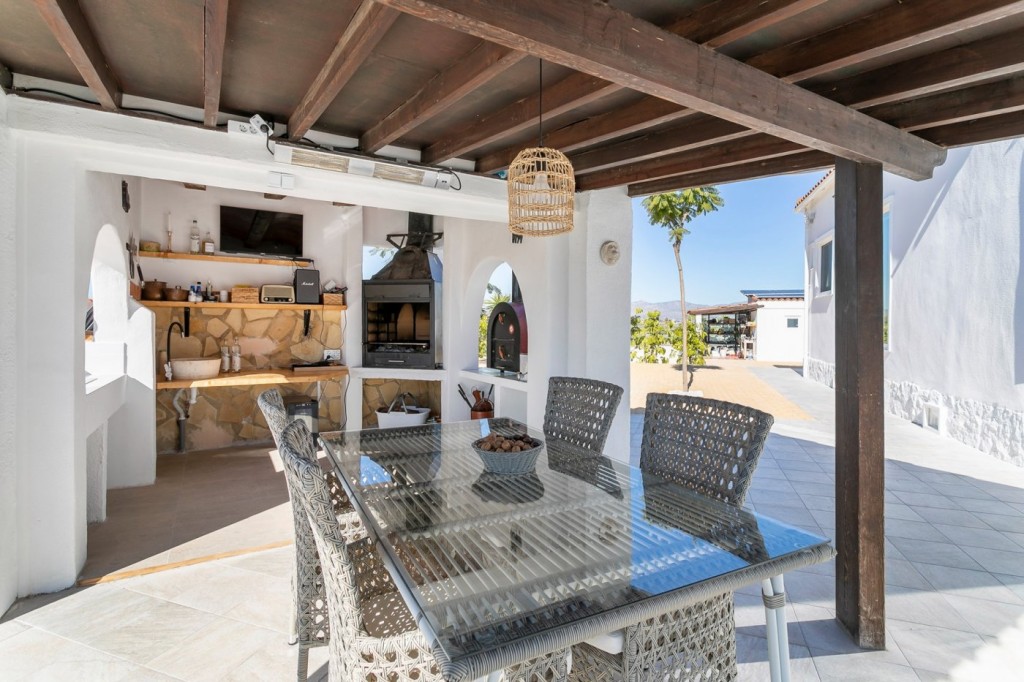 For sale - 3 Bedroom 2 Bathroom Villa in El Mudamiento -  - Alicante