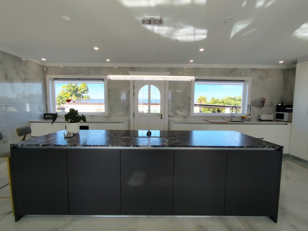 For sale - 3 Bedroom 2 Bathroom Villa in El Mudamiento -  - Alicante