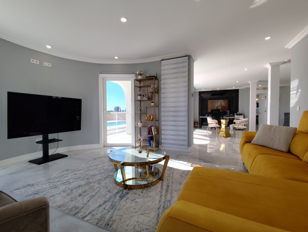 For sale - 3 Bedroom 2 Bathroom Villa in El Mudamiento -  - Alicante