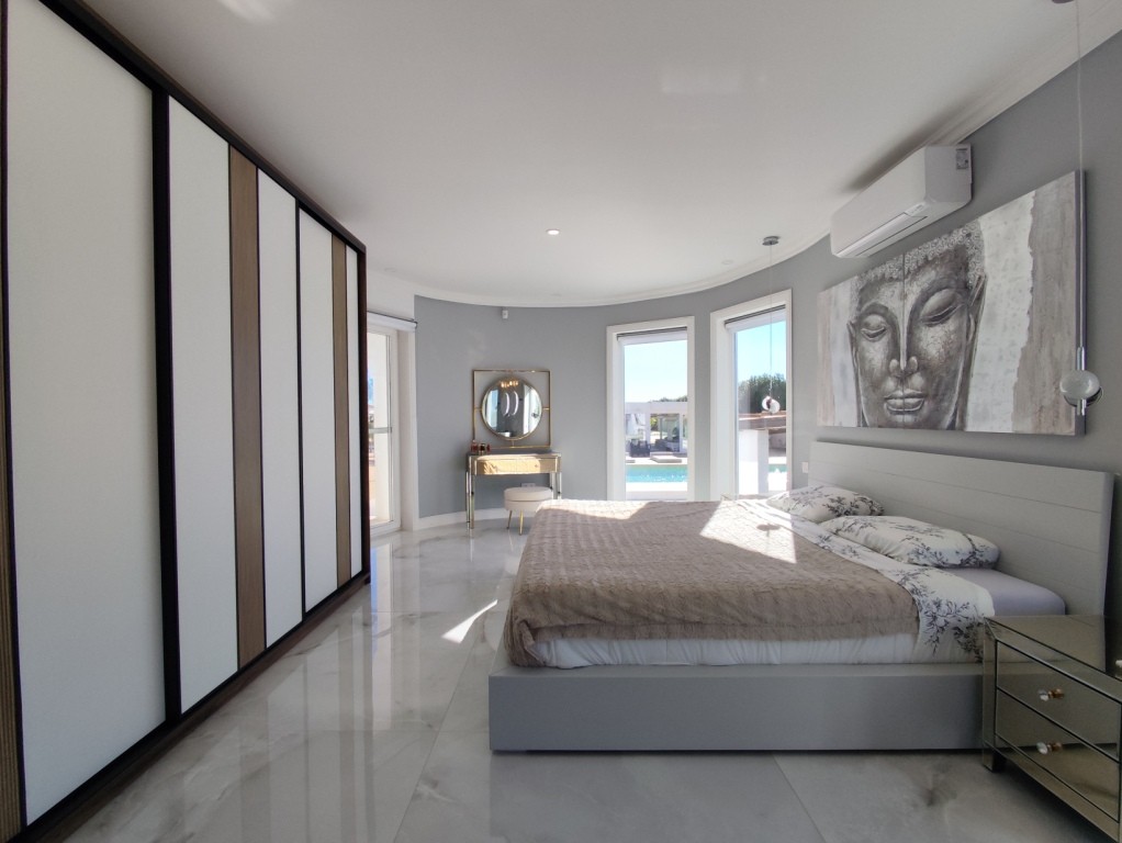 For sale - 3 Bedroom 2 Bathroom Villa in El Mudamiento -  - Alicante